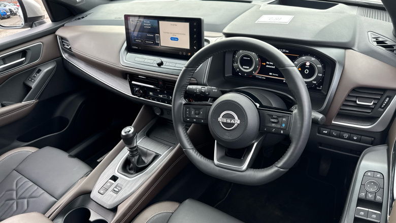 Nissan Qashqai 1.3 DiG-T MH Tekna [Bose] 5dr Petrol Hatchback